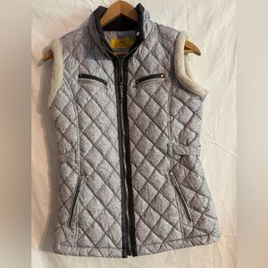 Louis Castel quilted jacket featuring its signature dachshund logo Stand collar